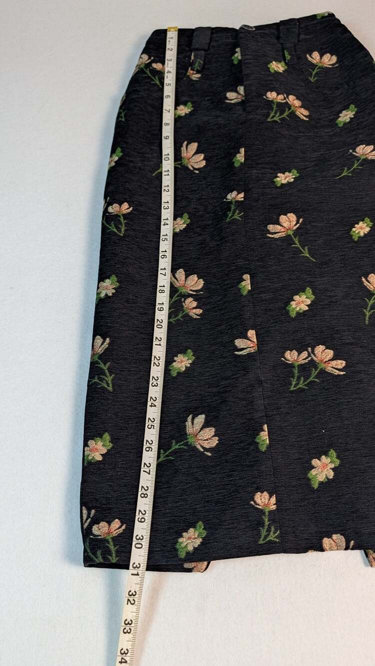 Oakmod Black Floral Embroidered Skirt Size xs cottage core - Picture 11 of 11